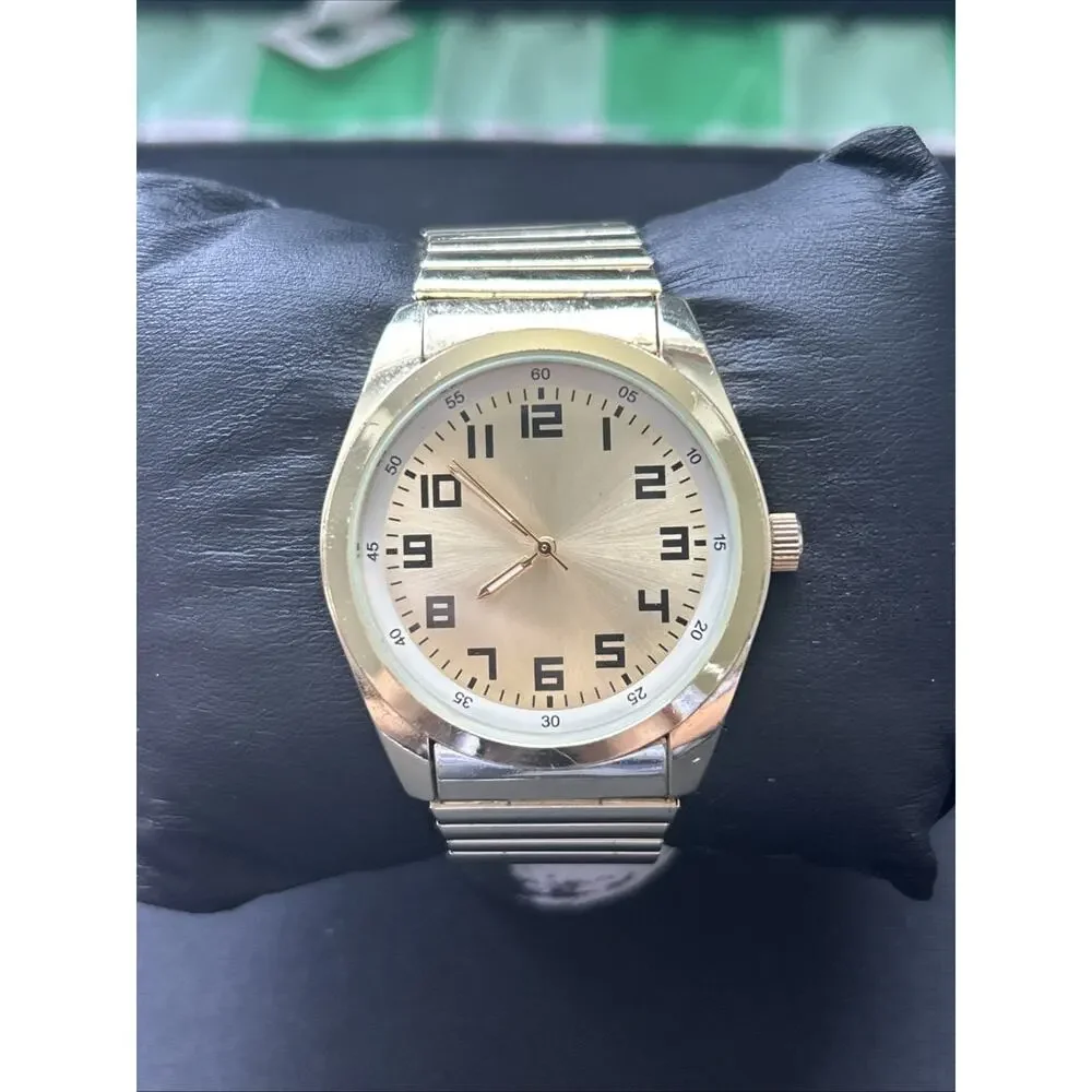 Unbranded gold tone